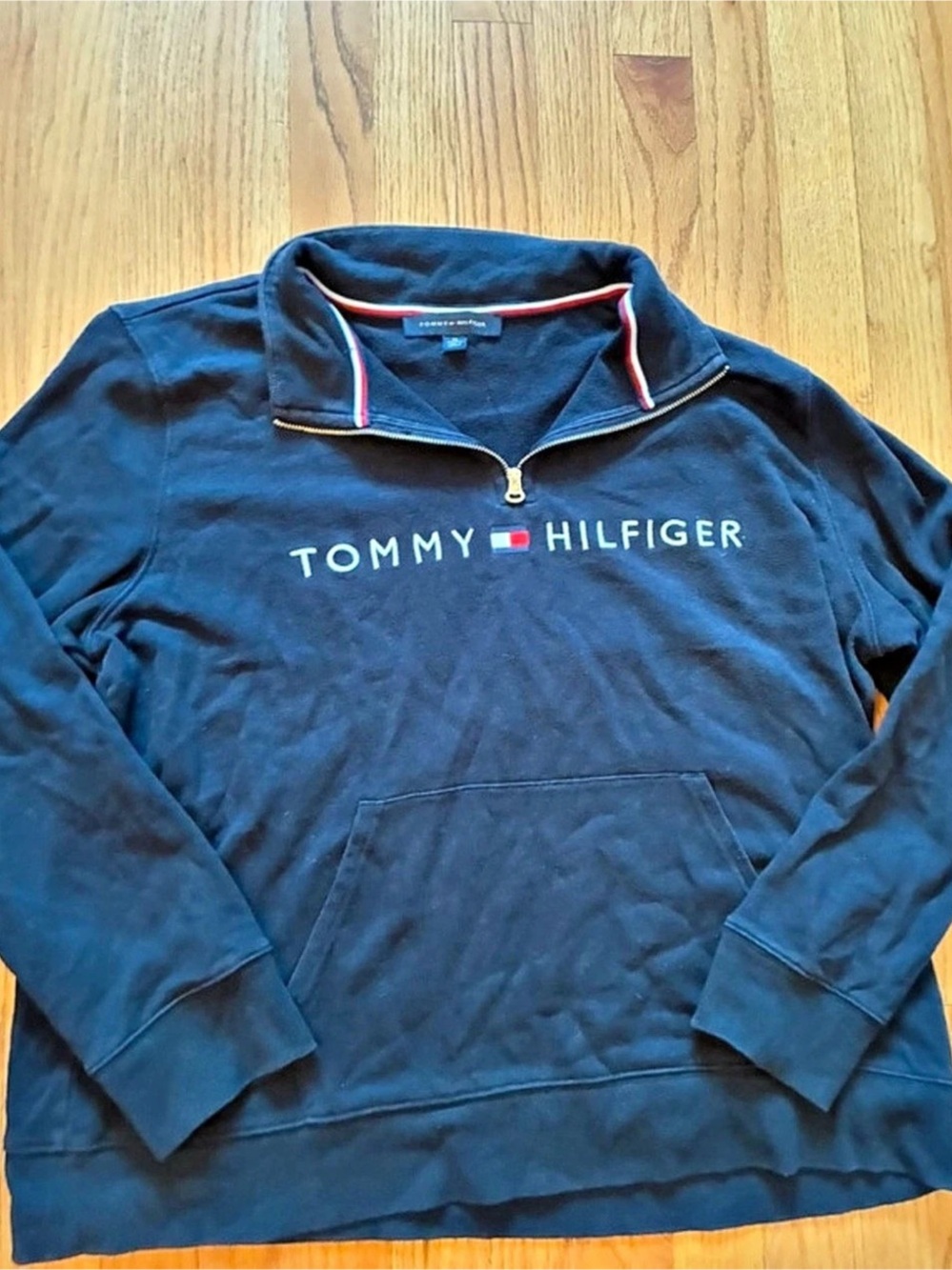 Tommy Hilfiger Quarter-Zip Logo Sweatshirt Size Medium